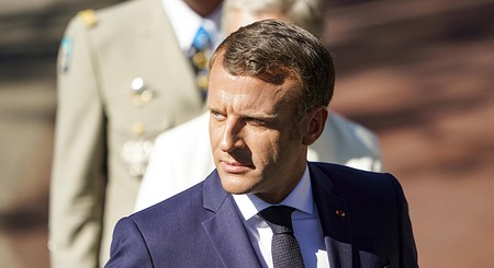 Макрон заявил о планах позвонить Путину после разговора с Зеленским
