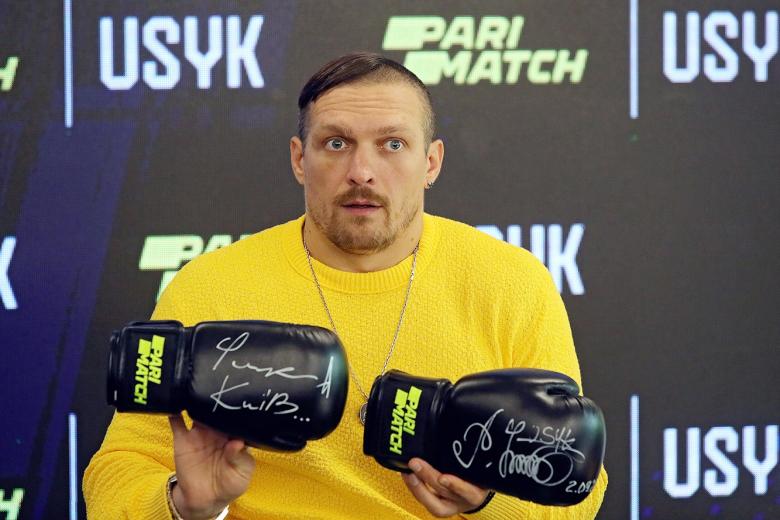 Александр Усик