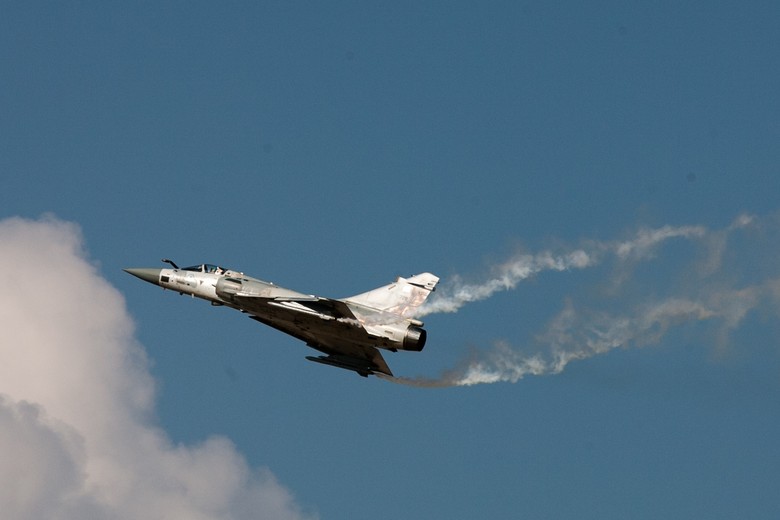 Французский многоцелевой истребитель Mirage 2000