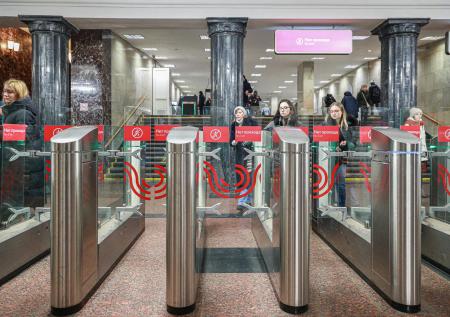 Оплату проезда «лицом» введут в московском метро к концу года
