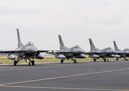 На Западе разочаровались в истребителях F-16
