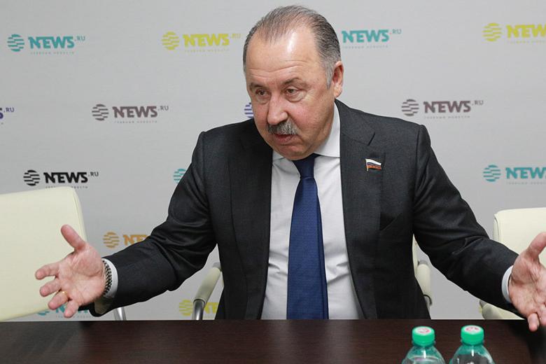 Валерий Газзаев