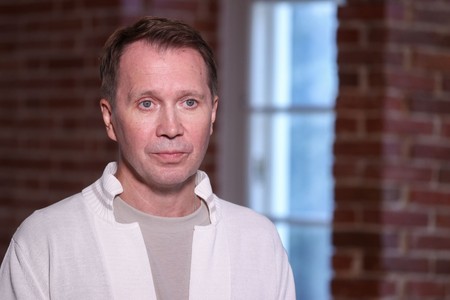 Помощник Миронова вышел на связь после сообщений о больном сердце артиста