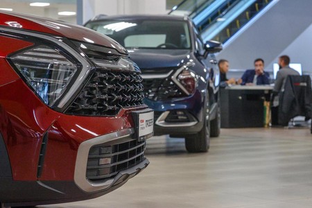 Россиян призвали не ждать возвращения в страну Kia и Hyundai