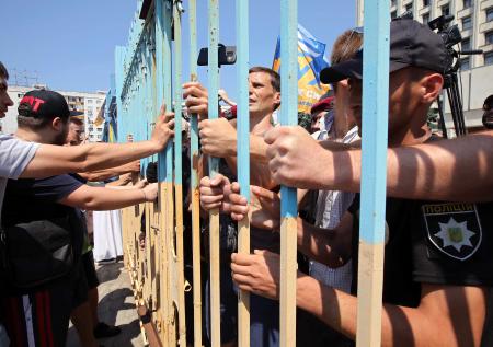Бойко: законы Рады ухудшили жизнь украинцев