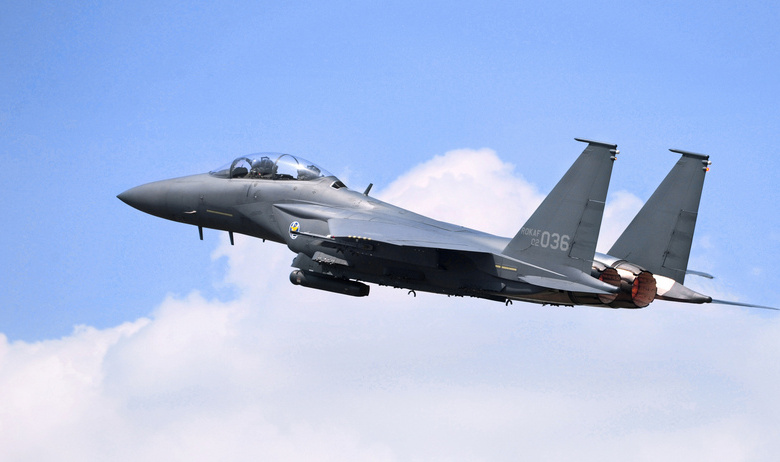 Истребитель F-15 