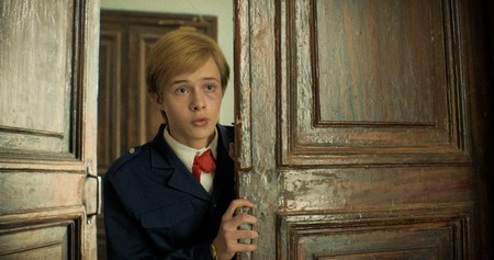 Пальто из «Слова пацана» перепел хит 1980-х: что с ним не так