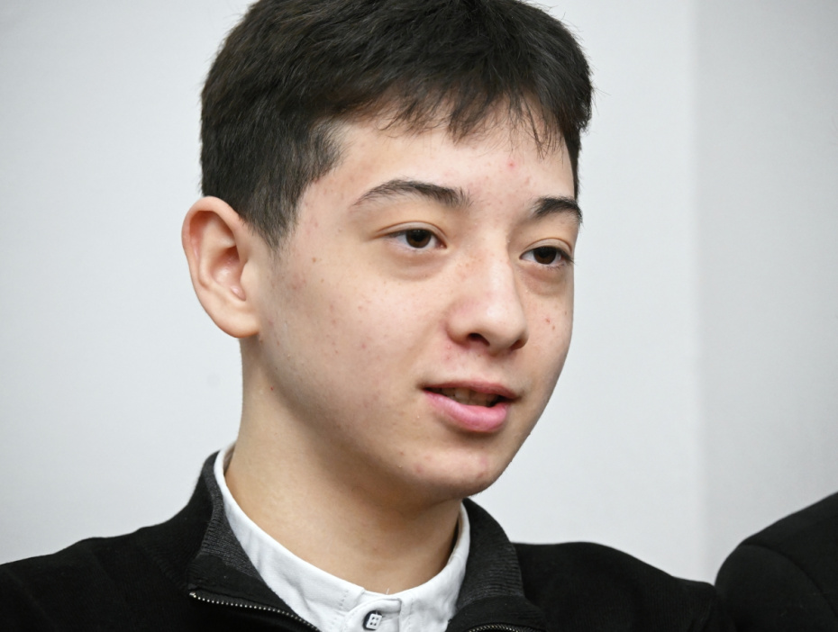 Забыли подарить: как гардеробщика из «Крокуса» оставили без квартиры