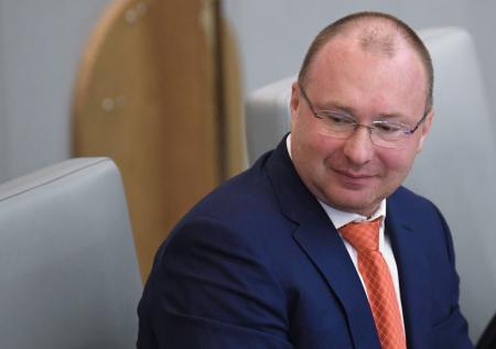 Baza: сын Жириновского сменил фамилию, имя и отчество
