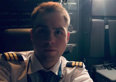 Российский пилот объяснил, зачем держать ремень безопасности пристёгнутым