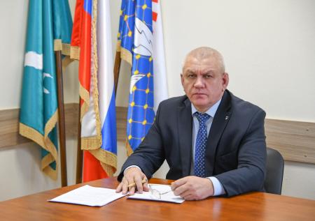 Мэр Южно-Курильска извинился за пошлое видео со своей подчинённой