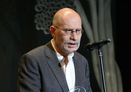 Цитату Акунина «спрятали» на обложке книги «Подстрочник»