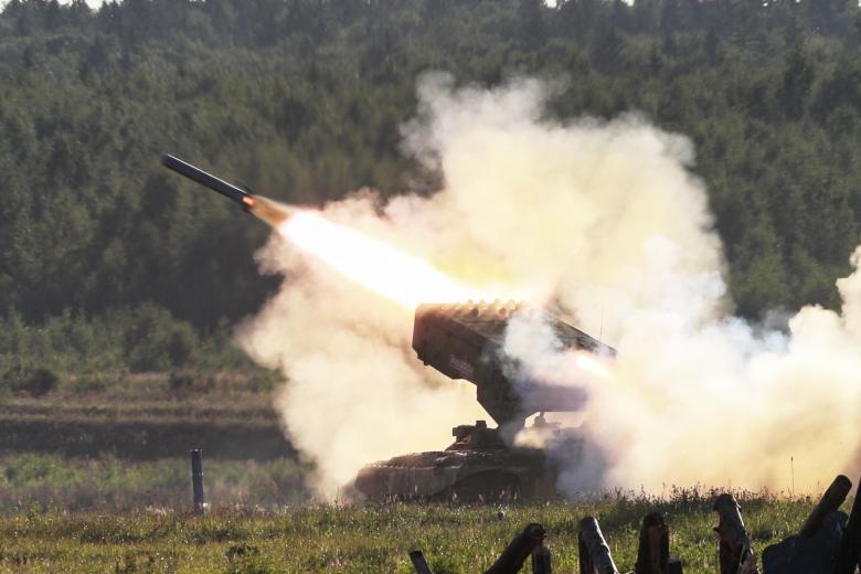 Боевая машина БМ-1 тяжелой огнеметной системы ТОС-1А «Солнцепек»