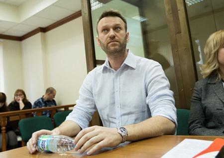 Полиция задержала бомжа специально для Навального