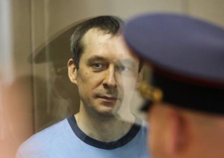 Арестованному за взятки экс-полковнику Захарченко вырезали паховую грыжу