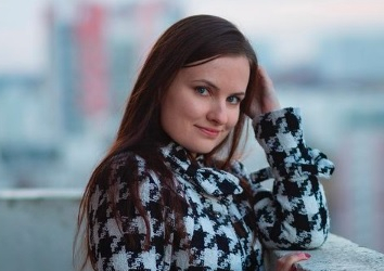 Певица Афродита изменила песню про Валеру в честь Карпина