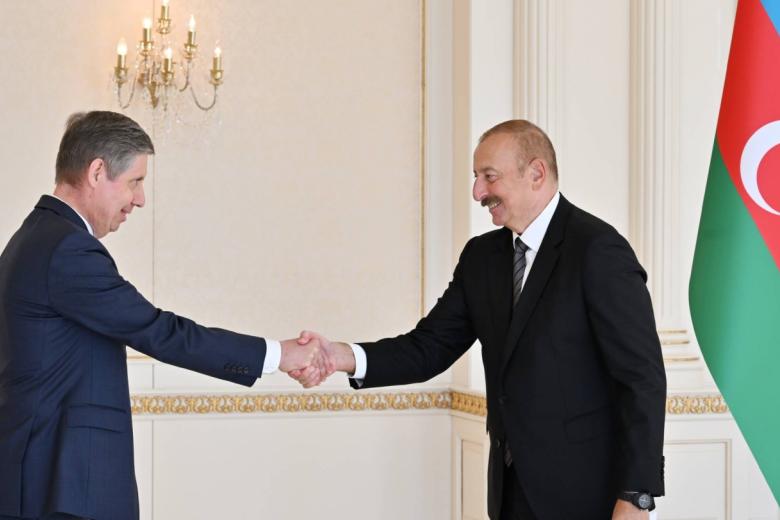 Президент Азербайджанской Республики Ильхам Алиев принял верительные грамоты новоназначенного чрезвычайного и полномочного посла Российской Федерации в нашей стране Михаила Евдокимова