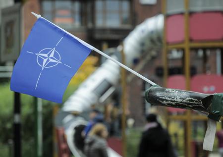 В Германии назвали новое расширение НАТО бессмысленным и опасным