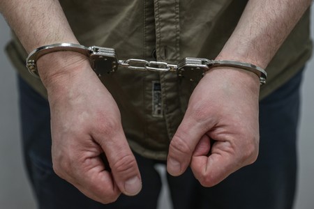 Пьяный мужчина до смерти избил сожительницу под Новосибирском