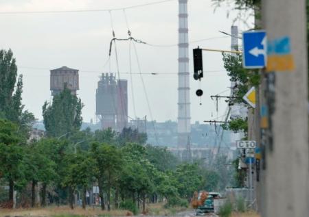Посол ЛНР: около 20 мирных граждан покинули комбинат «Азот»