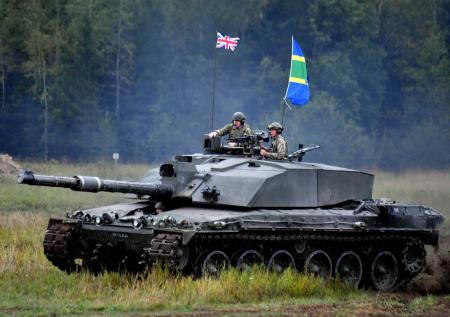 Министр обороны Великобритании подтвердил уничтожение танка Challenger 2