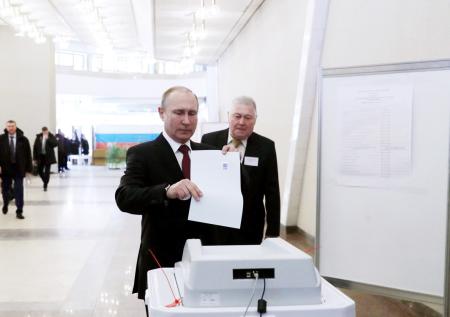 Депутат в новом проекте Конституции сократил президентский срок