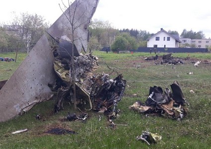 Военный самолёт упал на жилой дом в Белоруссии