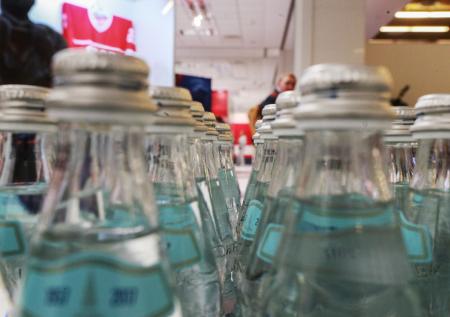 Роскачество напомнило о новых стандартах в маркировке воды