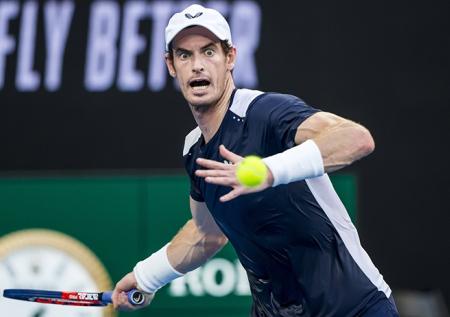Хромающий Маррей проиграл на старте Australian Open