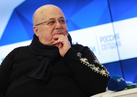 Калягин попросил власти помочь театрам во время пандемии