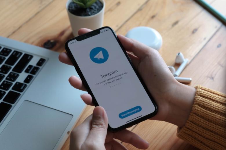 Cистема мгновенного обмена сообщениями Telegram