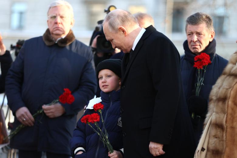 Владимир Путин с внуком Анатолия Собчака Платоном