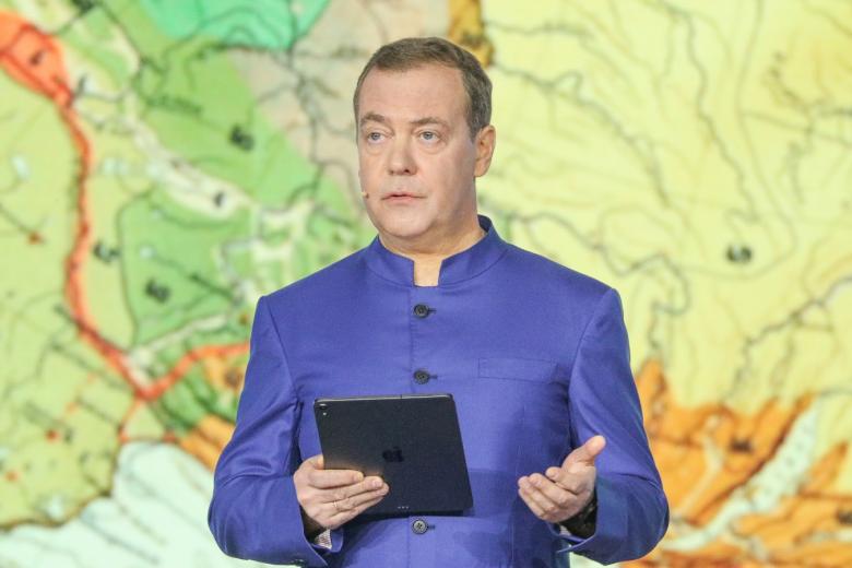 Дмитрий Медведев