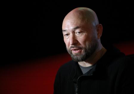 РБК: Бекмамбетов продал киностудию Bazelevs в России 