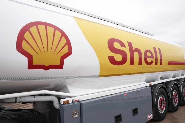 Бензовоз компании Shell