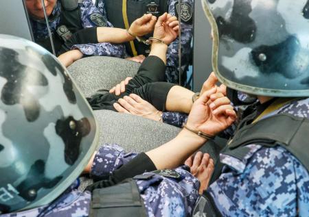Mash: в Москве задержали знаменитого актера из-за «пояса шахида»