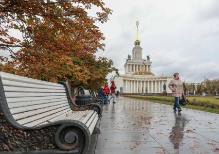 «Про солнце можно забыть»: метеоролог дал прогноз на выходные в Москве