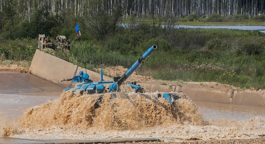 Выступление команды Азербайджана на танке Т-72Б3