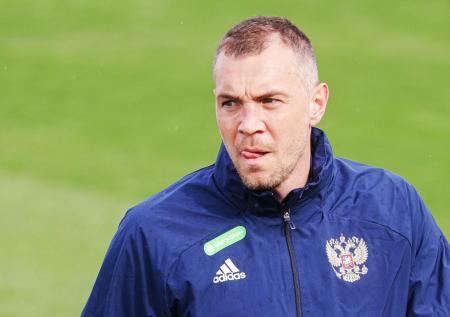 «Оделся в дебила»: Бубнов раскритиковал Дзюбу за костюм Дэдпула
