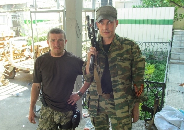 Геннадий Дубовой (справа)