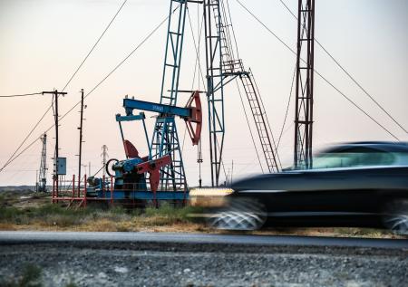 Рост цен в подарок: кто устроил подорожание нефти в начале года