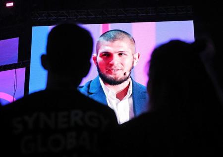 Жидков оправдался перед Нурмагомедовым за постельную сцену