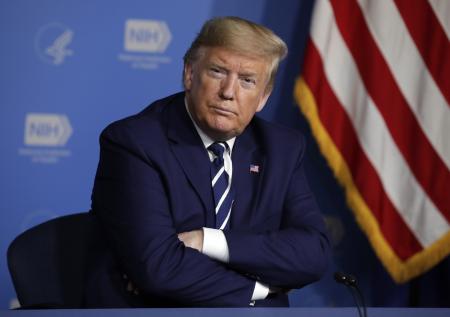 Трамп и Байден по-своему отреагировали на вторую вакцину против COVID-19