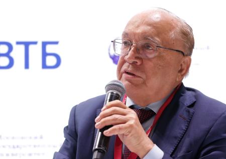 Ректор МГУ призвал сохранить все варианты обучения в вузах