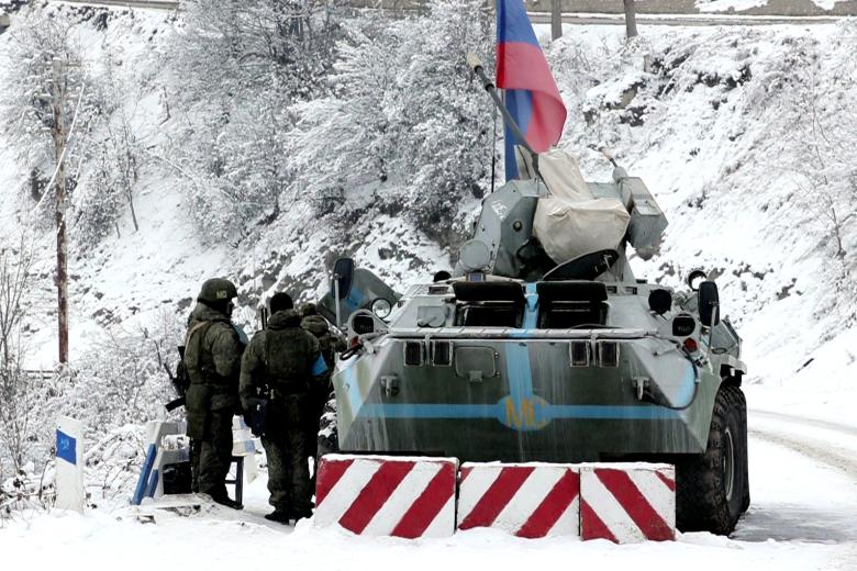 Военнослужащие российского миротворческого контингента в Лачинском коридоре
