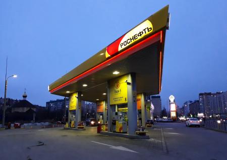 «Роснефть» хочет изменить регулирование цен на бензин 