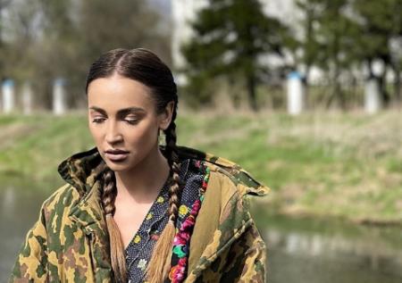 «Из реанимации на коня»: Бузова удивила фанатов своим поведением