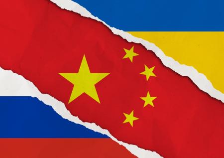 КНР призвала создать условия для возобновления переговоров России и Украины