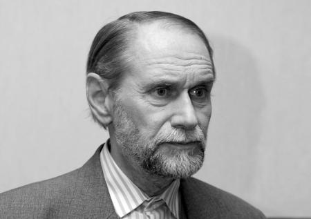 Умер писатель-сатирик Виктор Коклюшкин