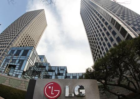 Складной смартфон LG не будет оснащён гибким экраном